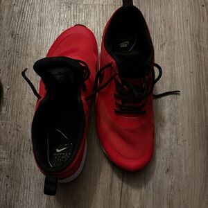 Nike Men's Red and Black Sneakers